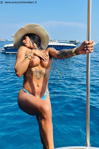 Foto Incontro Transescort Napoli Arianna Ferrari Pornostar
