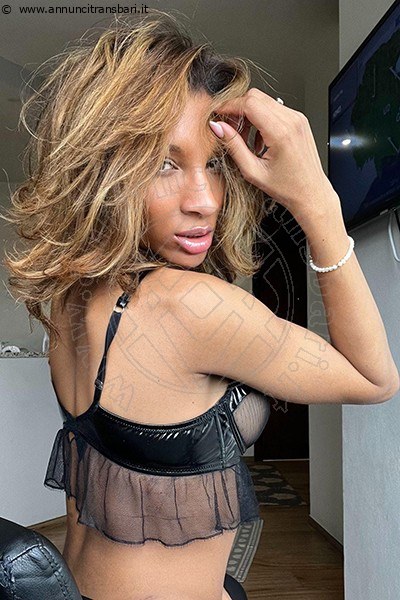 Foto Incontro Transescort Firenze Kiara Bardo